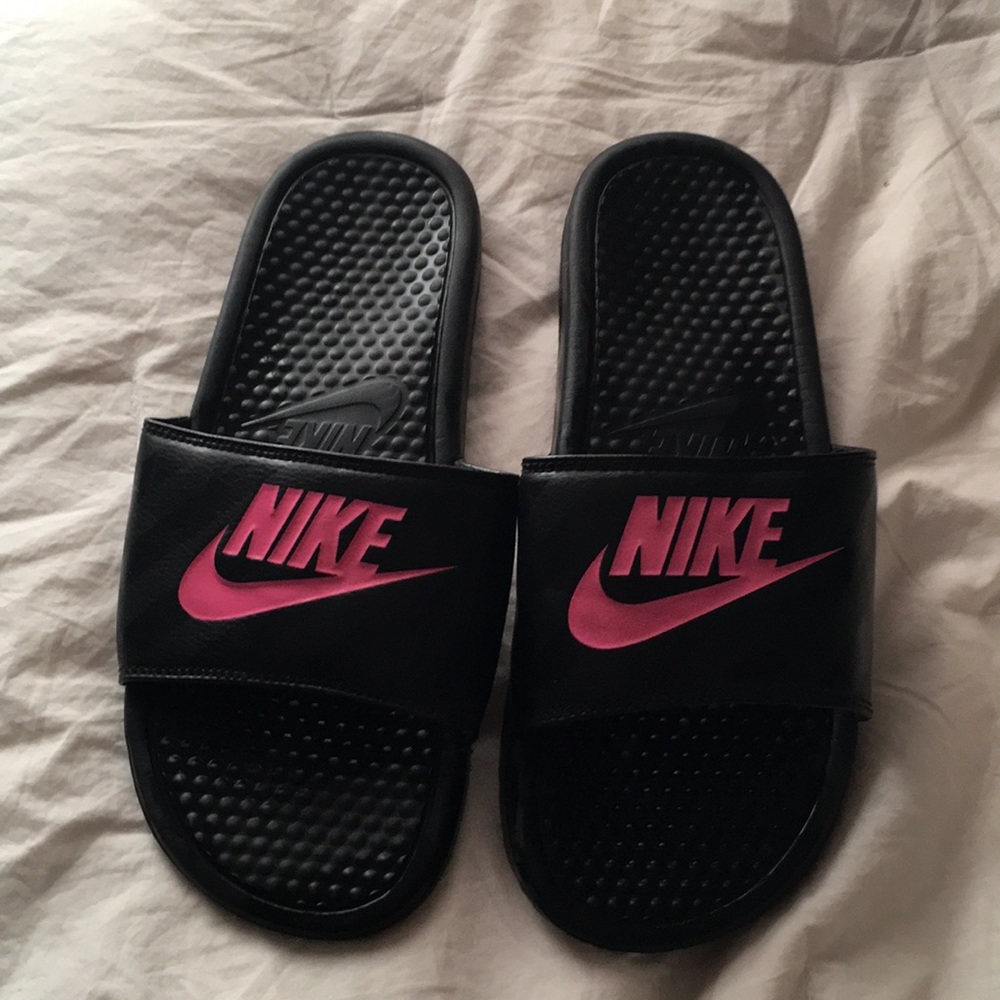Nike slides